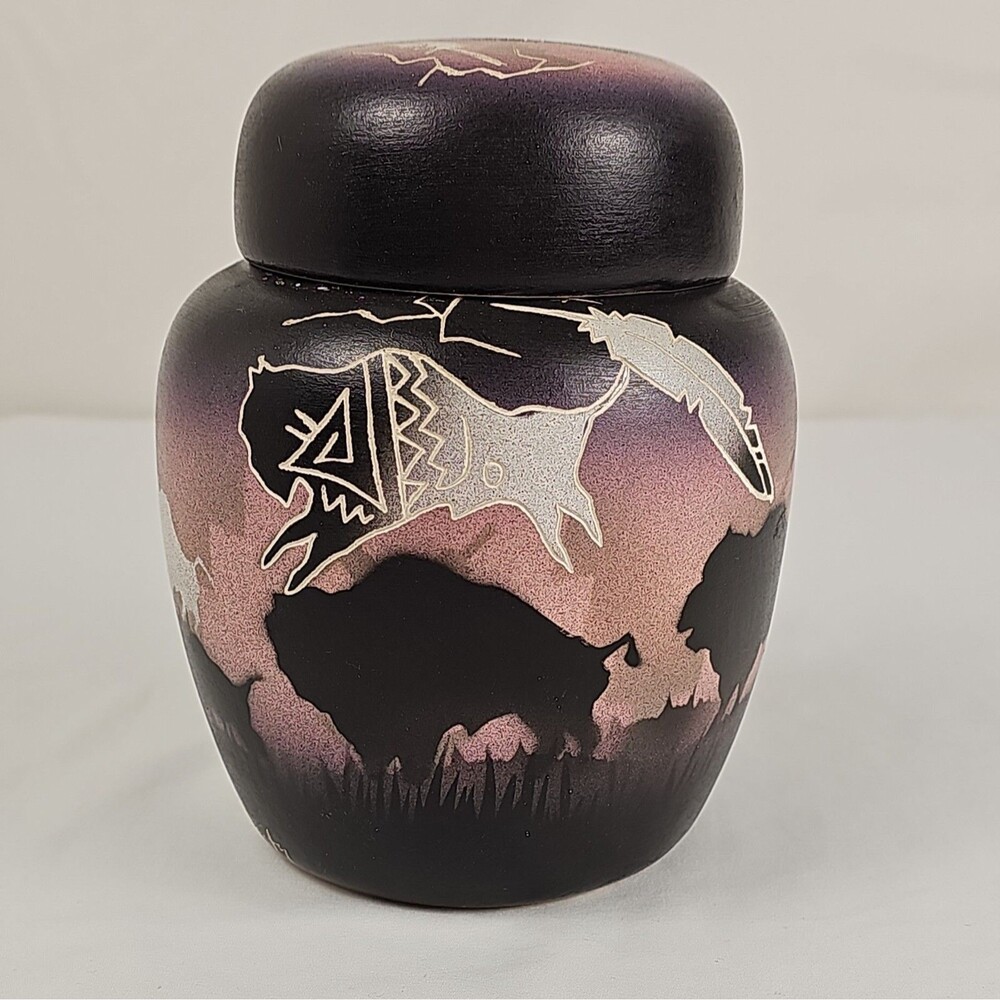 Mesa Verde Navajo Etched Lidded Pottery Jar Southwestern Art 5.5 in
